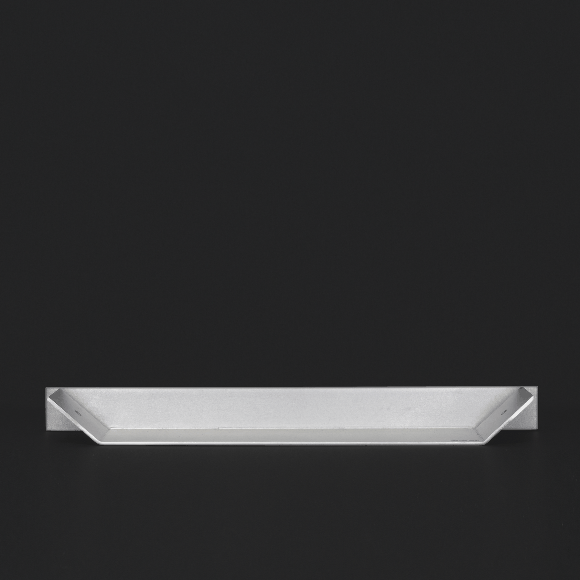 Animation showing incense sticks stacked in the folded aluminum holder